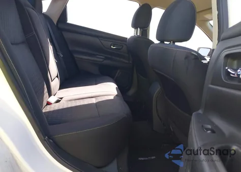 2017 Nissan Altima 2.5 S z USA, uszkodzony, nr VIN 1N4AL3AP3HN347724